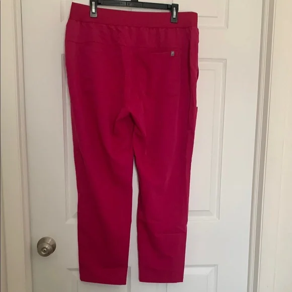 Fabletics Women's Red Top - Picture 4 of 4